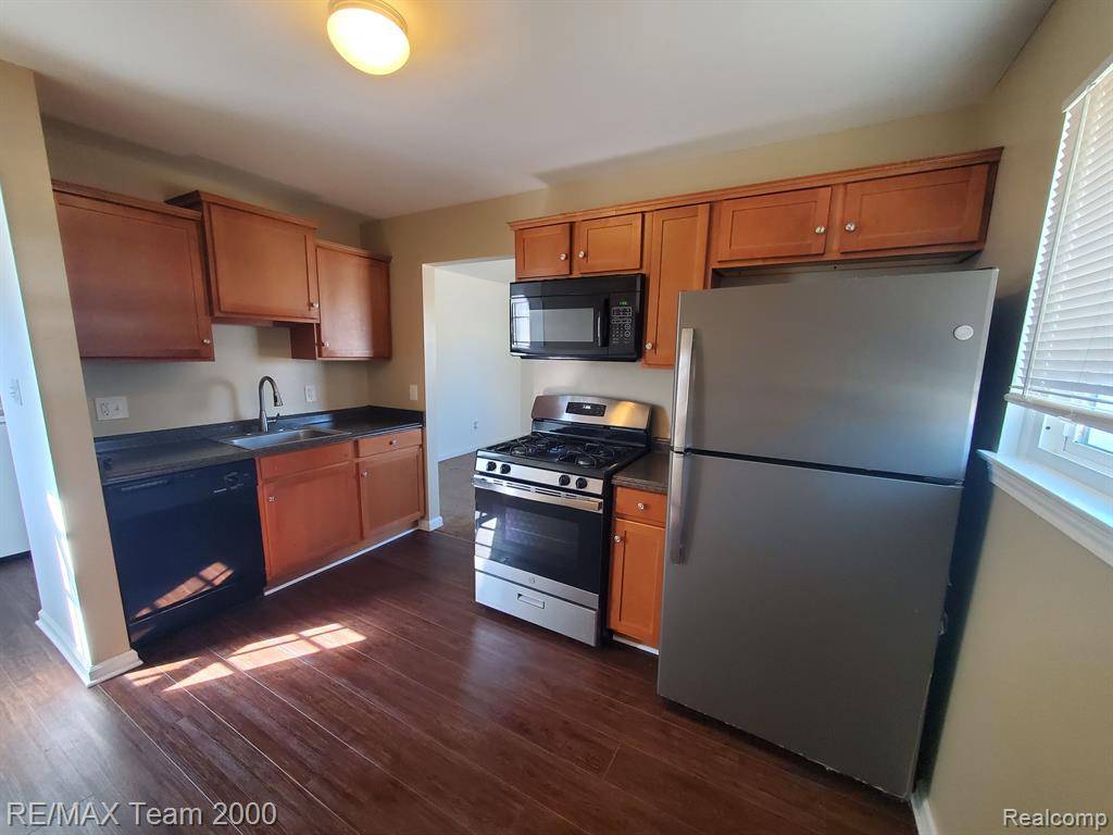 Allen Park, MI 48101,14629 UNIVERSITY Street