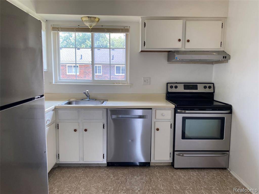 Southfield, MI 48033,25331 SHIAWASSEE Circle 206