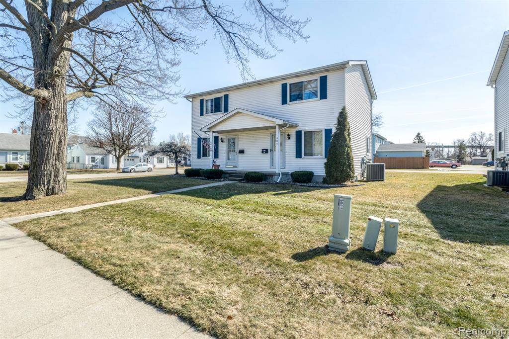 Port Huron, MI 48060,804 RIVERVIEW Street