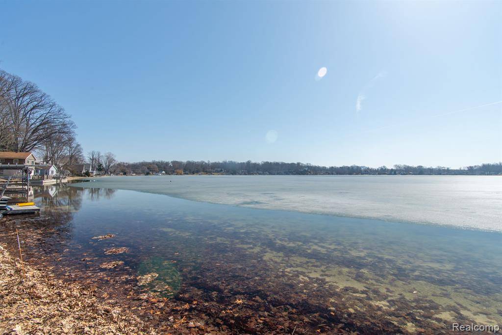 Keeler Twp, MI 49047,94687 Oak Street