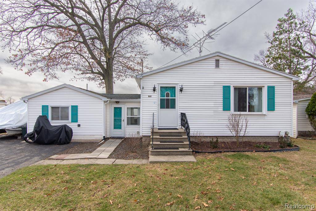 Leoni Twp, MI 49254,861 S LAKESIDE Drive