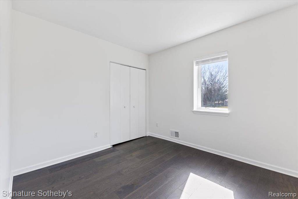 Waterford Twp, MI 48329,6270 BARKER #2 Drive