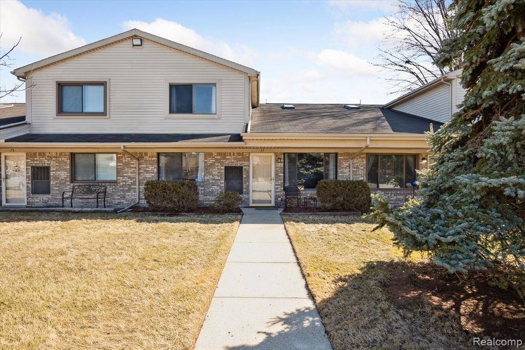 Southgate, MI 48195,16060 HOLZ Drive 73
