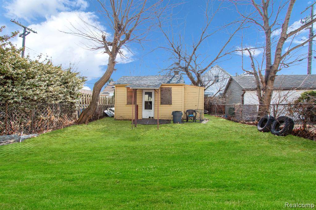 Hamtramck, MI 48212,3880 DOREMUS Street