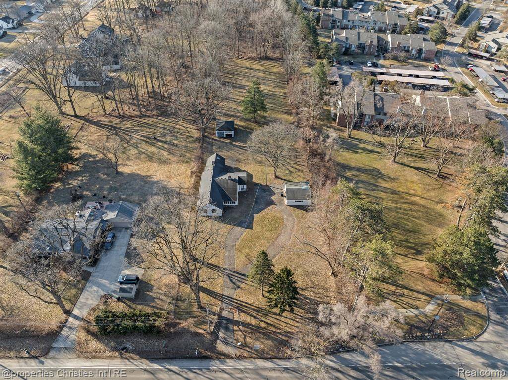 Farmington Hills, MI 48335,34505 W 9 MILE Road