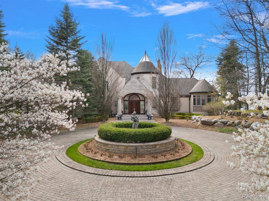 Bloomfield Twp, MI 48302,1747 HERON RIDGE Drive