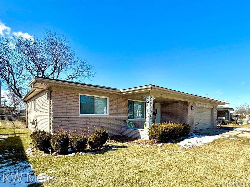 Sterling Heights, MI 48312,34169 DRYDEN Drive