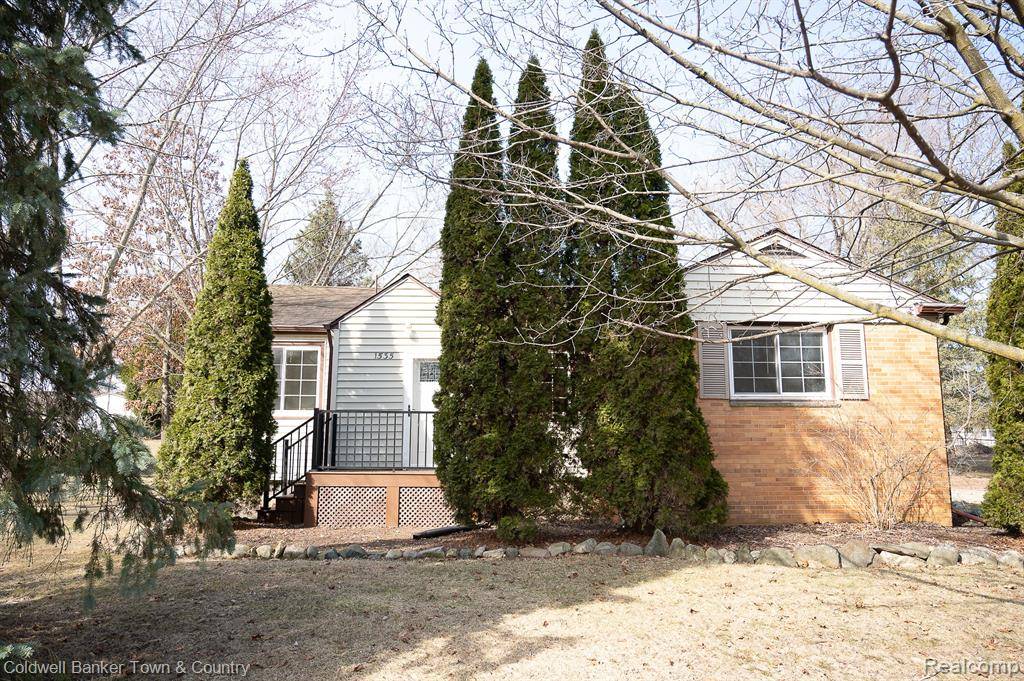 Howell, MI 48843,1535 2ND Avenue