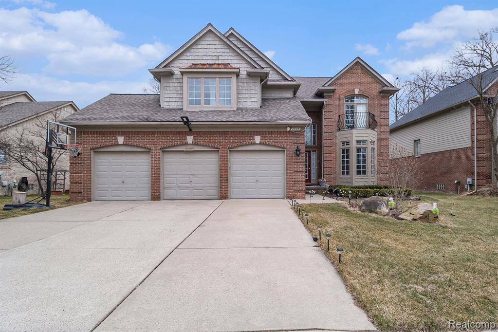 Rochester Hills, MI 48307,2005 Roundtree