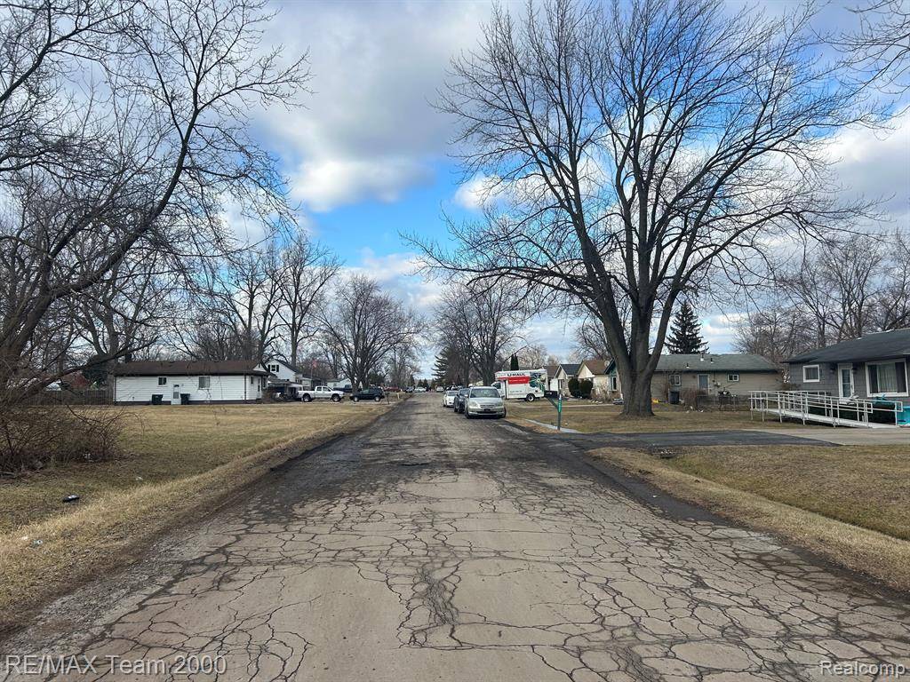 Taylor, MI 48180,00000 Banner St.