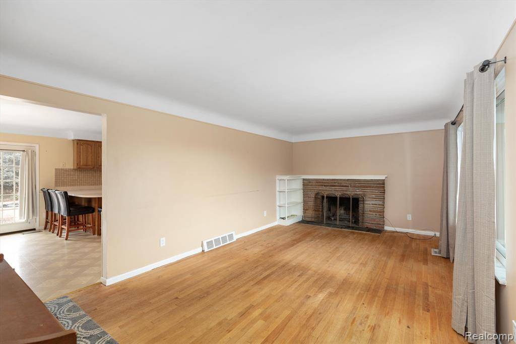 Sterling Heights, MI 48312,37639 ANDREW Drive