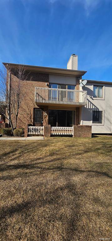 West Bloomfield Twp, MI 48322,6682 MAPLE LAKES Drive