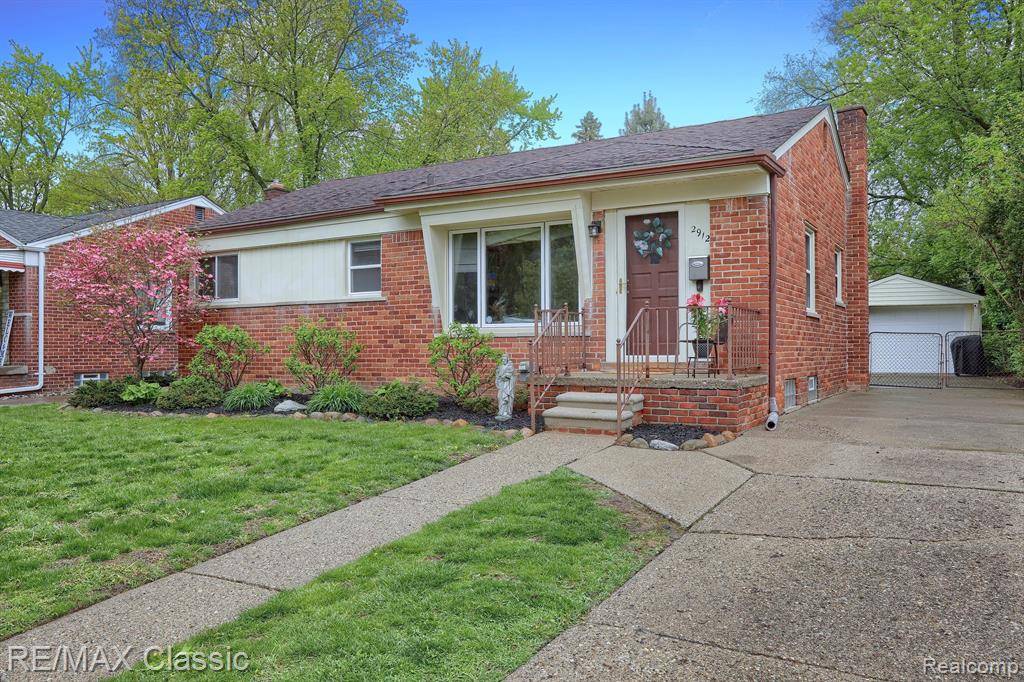 Royal Oak, MI 48073,2912 Maplewood Avenue