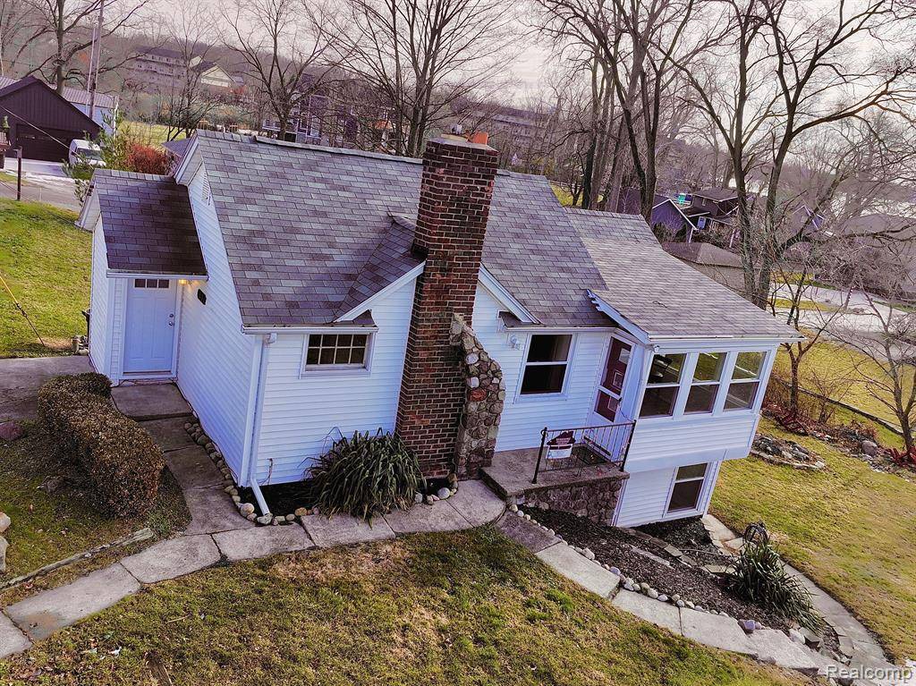 Walled Lake, MI 48390,432 MARKET Street