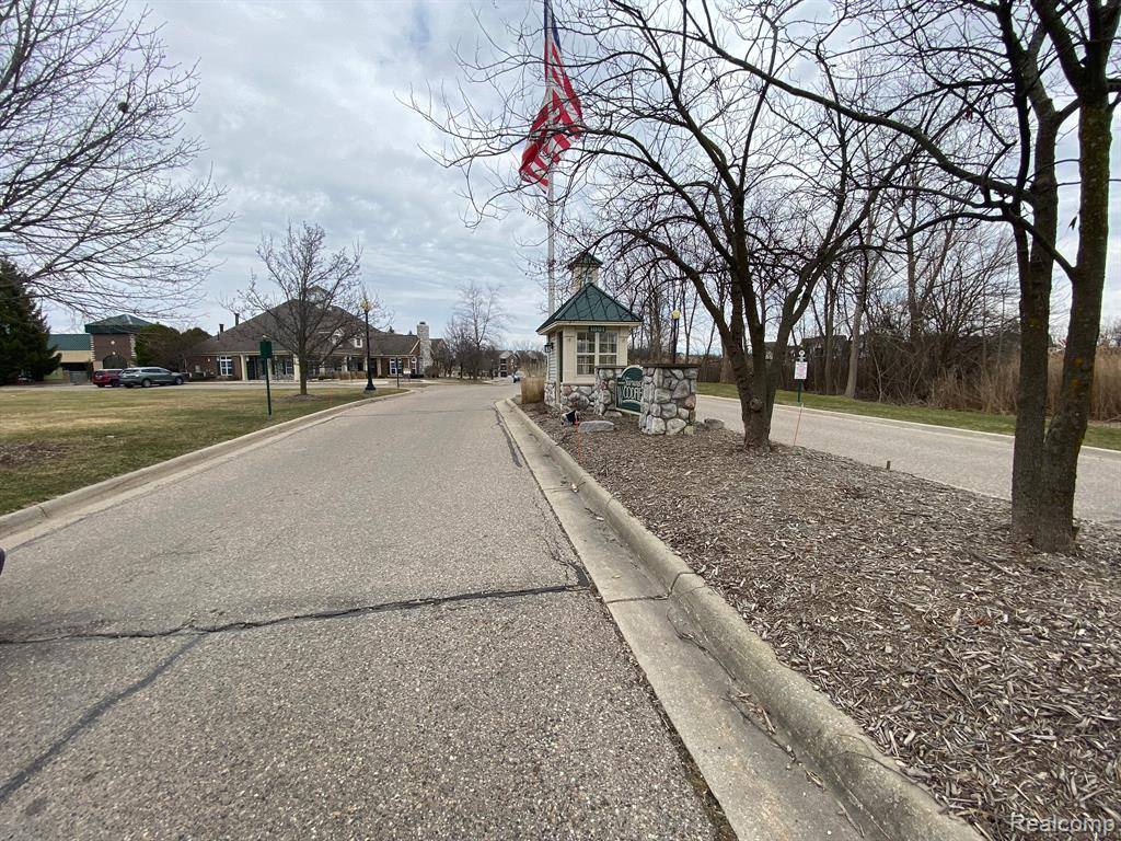 Grand Blanc Twp, MI 48439,14306 PINEHURST Lane