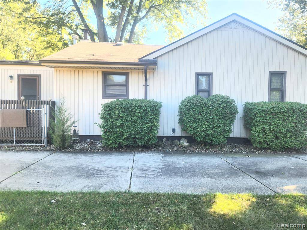 Livonia, MI 48152,18790 LATHERS Street