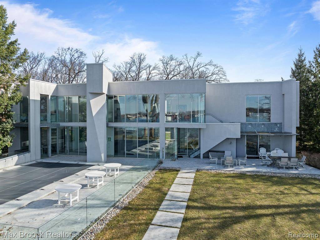 West Bloomfield Twp, MI 48324,2158 LOCKLIN Lane