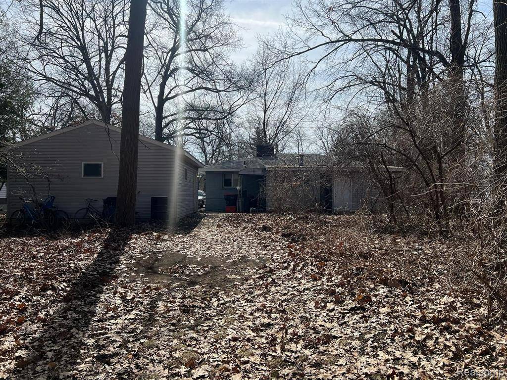Southfield, MI 48075,20944 MADA Avenue