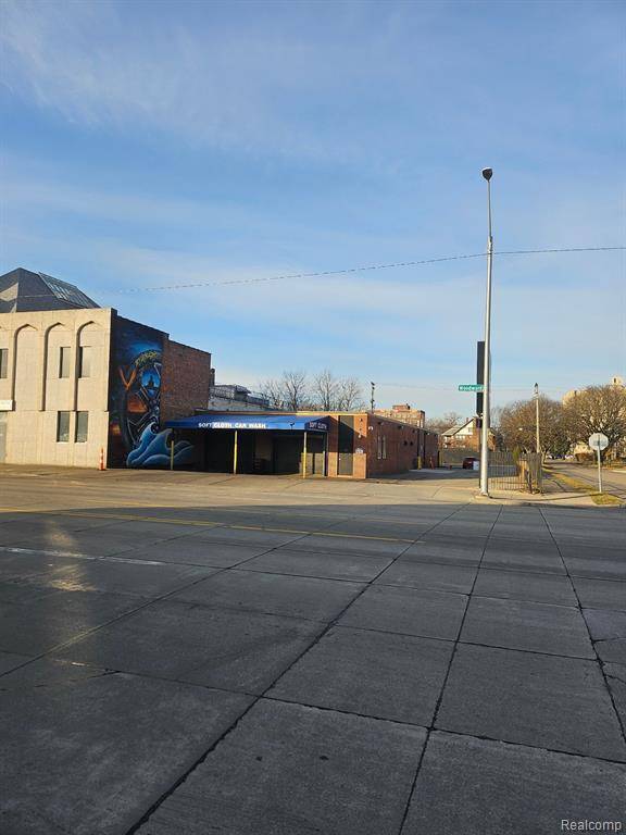 Detroit, MI 48202,8641 WOODWARD Avenue