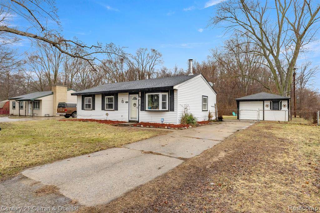 Romulus, MI 48174,14137 CONOVER