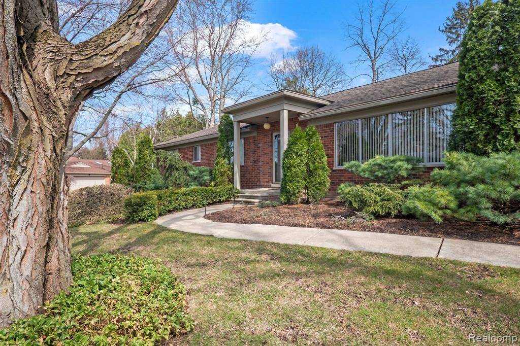 Bloomfield Twp, MI 48301,5889 ORCHARD BEND Road