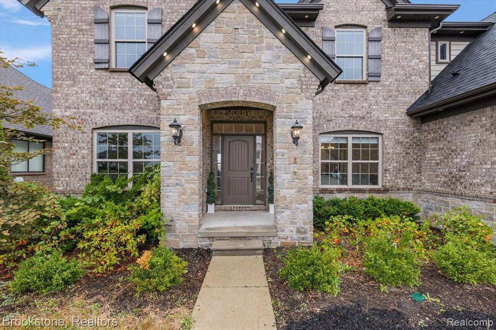 Macomb Twp, MI 48044,49677 MONARCH Drive