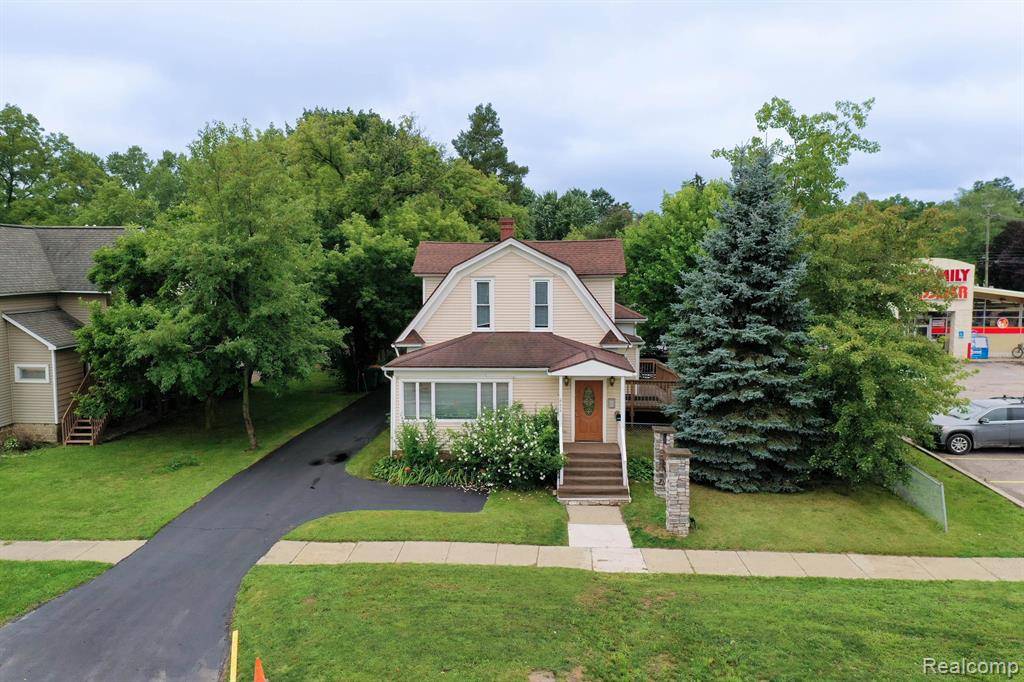 Howell, MI 48843,515 E GRAND RIVER Avenue