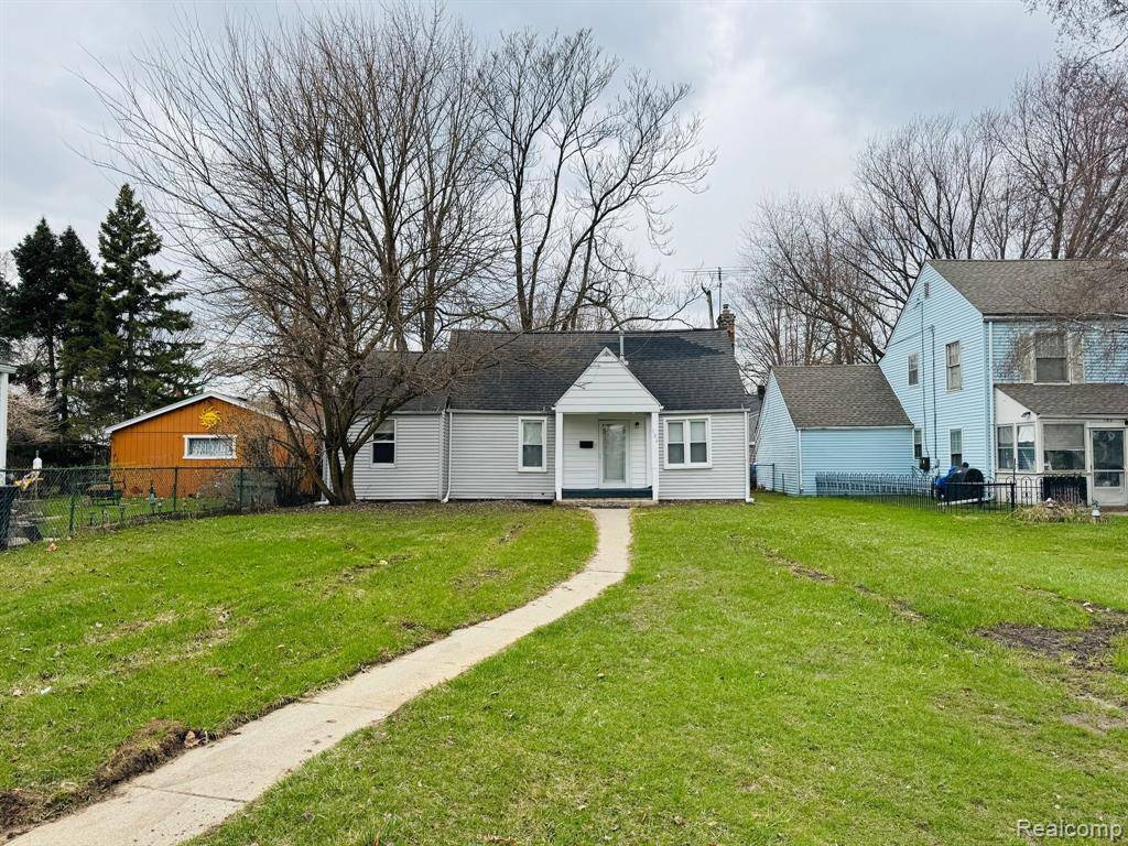 Mt. Clemens, MI 48043,184 DICKINSON Street