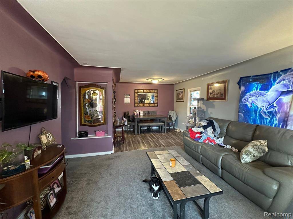 Hazel Park, MI 48030,751 E ELZA Avenue