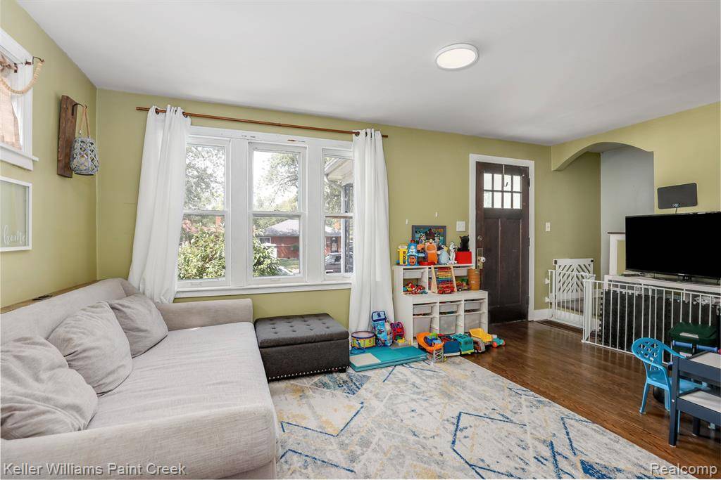 St. Clair Shores, MI 48081,20826 ERBEN Street