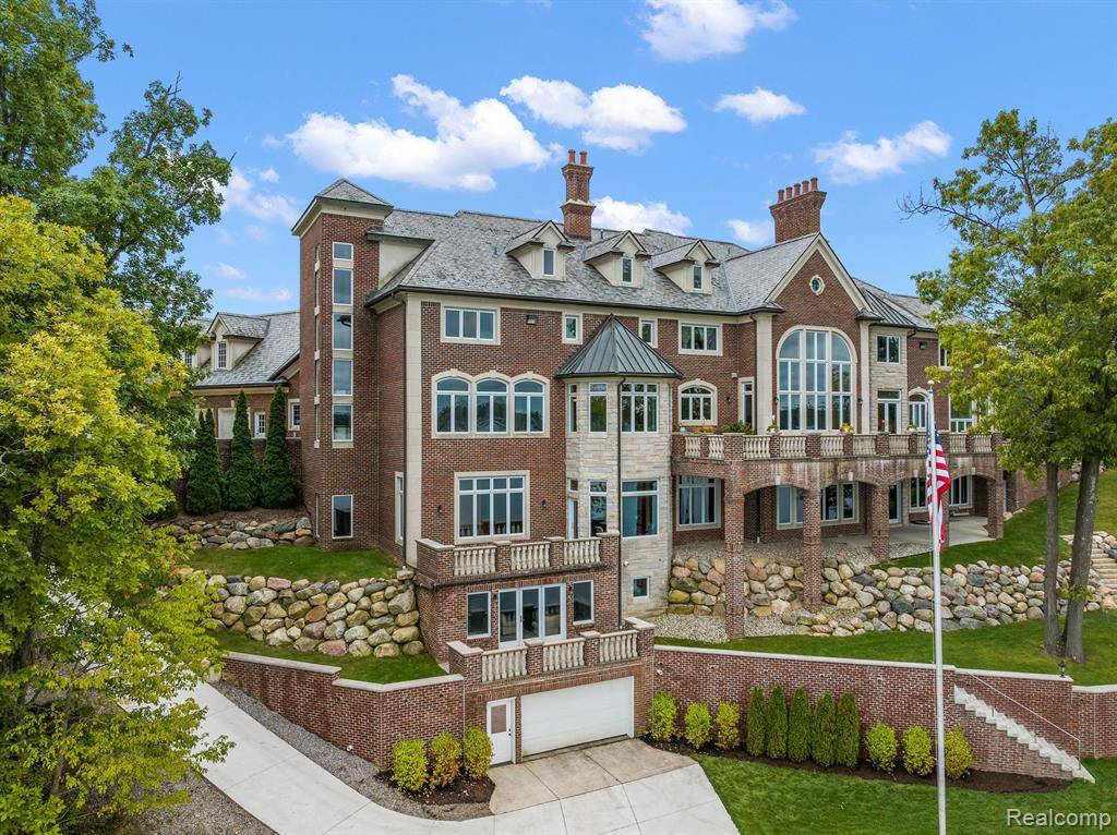 Goodrich Vlg, MI 48438,10399 LAKESHORE Drive E