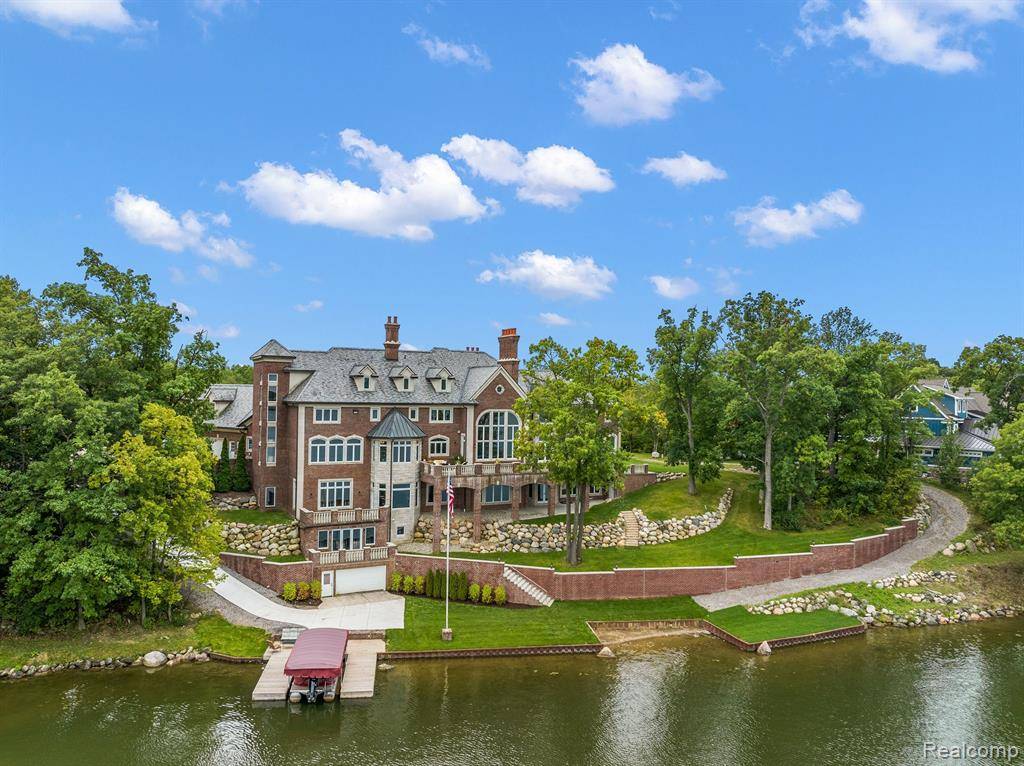 Goodrich Vlg, MI 48438,10399 LAKESHORE Drive E