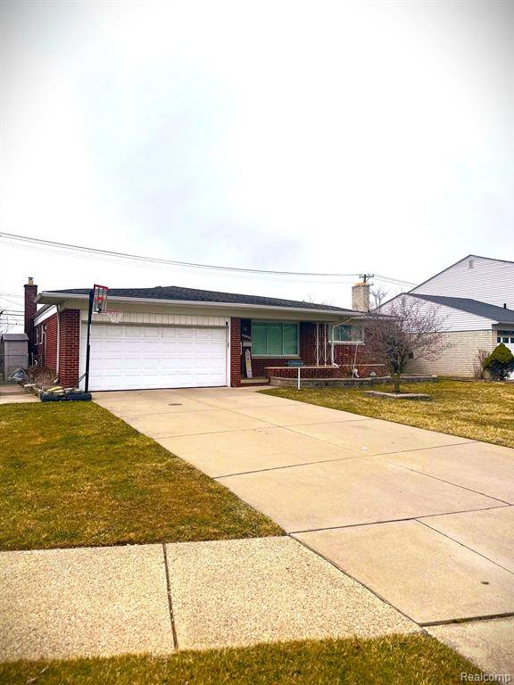 Sterling Heights, MI 48312,33147 CHATSWORTH Drive
