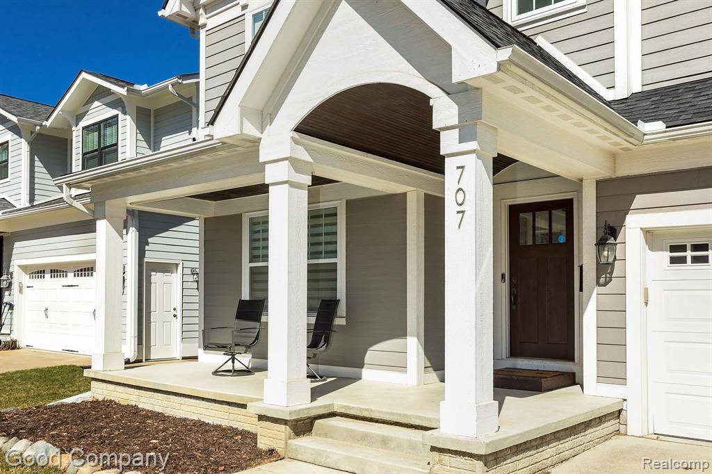 Royal Oak, MI 48073,707 GOLF Avenue