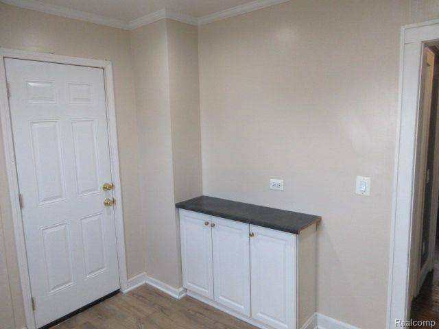 Hazel Park, MI 48030,1026 E MUIR Avenue