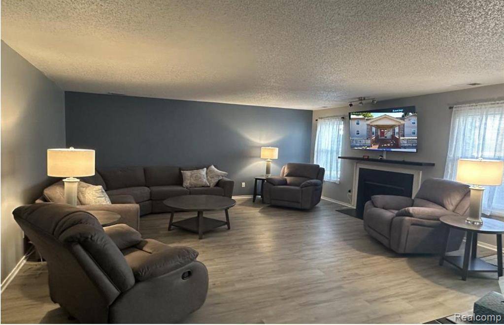 Waterford Twp, MI 48329,5086 HARBOR OAK Drive 38