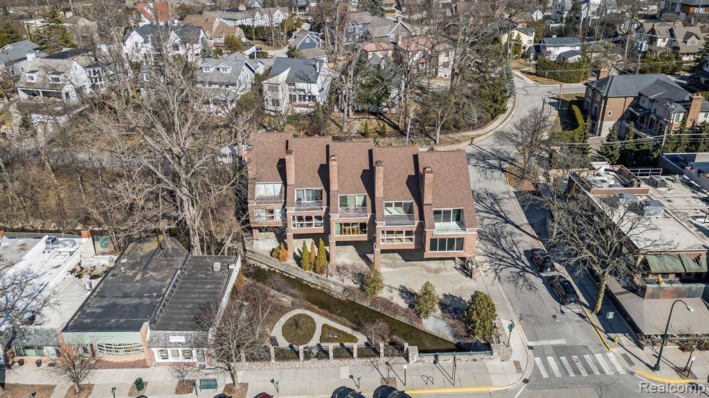 Birmingham, MI 48009,511 BROOKSIDE Avenue