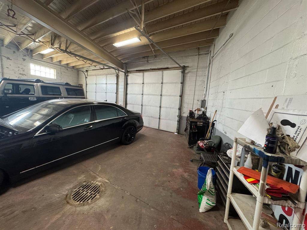 Clinton Twp, MI 48036,368 N GRATIOT Avenue