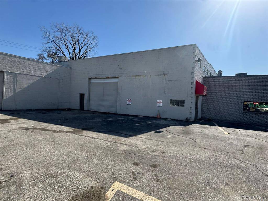 Clinton Twp, MI 48036,366 N GRATIOT Avenue NB