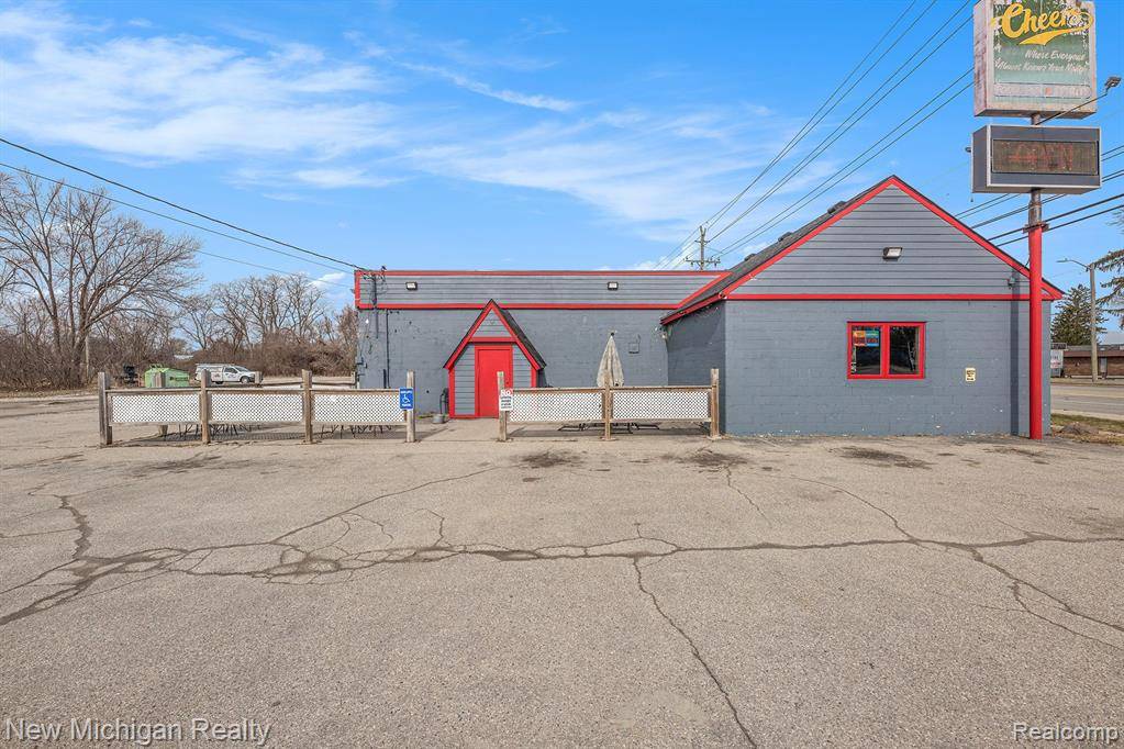 Waterford Twp, MI 48328,2661 DIXIE