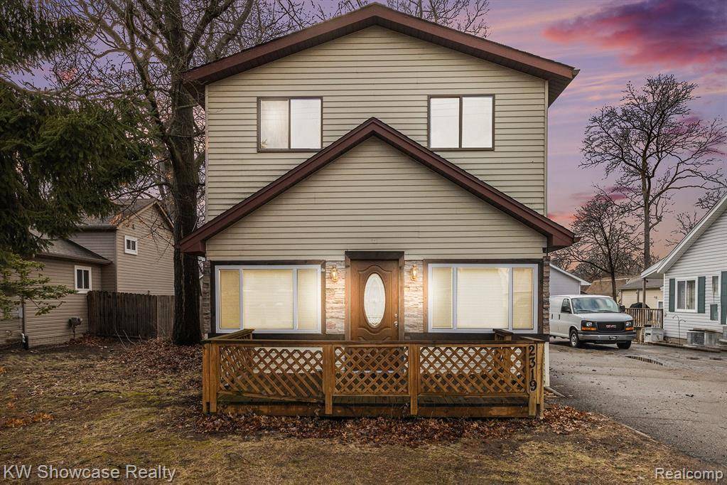 Waterford Twp, MI 48327,2319 HARTFORD Avenue