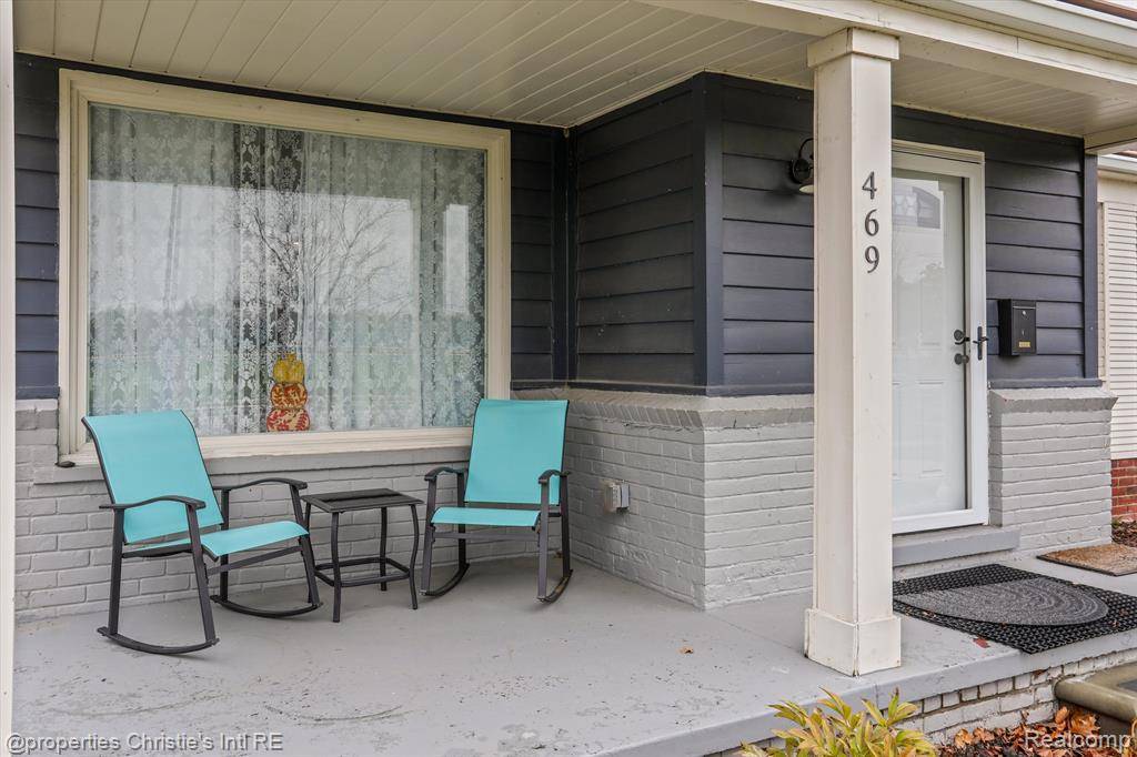 Grosse Pointe Farms, MI 48236,469 Kerby Road