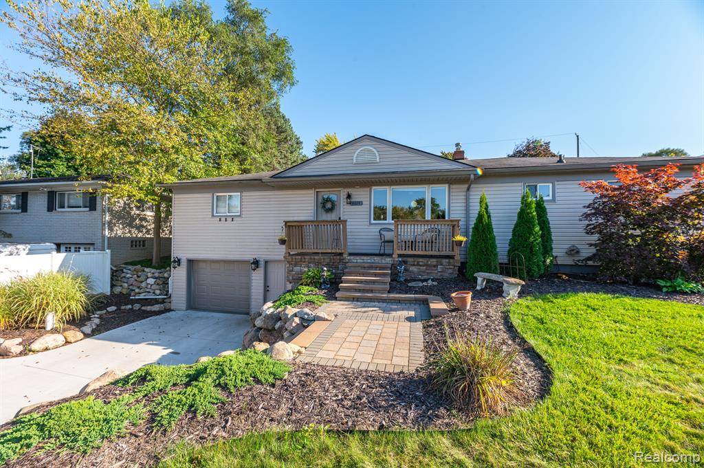 Independence Twp, MI 48346,6665 LAURELTON