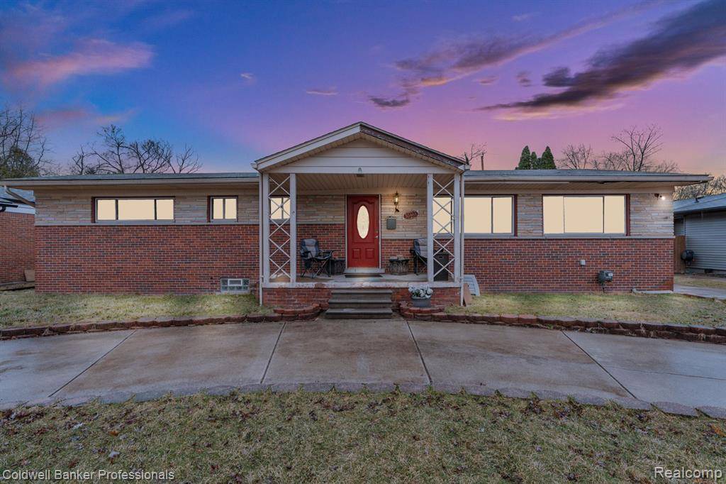 Southfield, MI 48076,30468 FAIRFAX Street