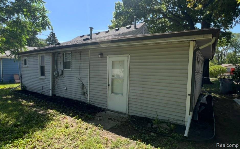 Hazel Park, MI 48030,326 W Granet Avenue