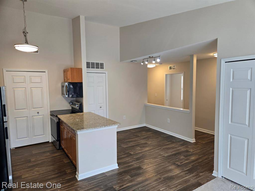 Rochester Hills, MI 48309,3617 S ADAMS Road