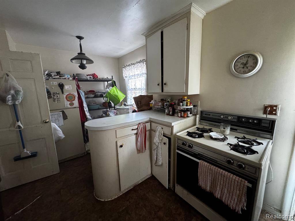 Lansing, MI 48915,1022 CLEO Street