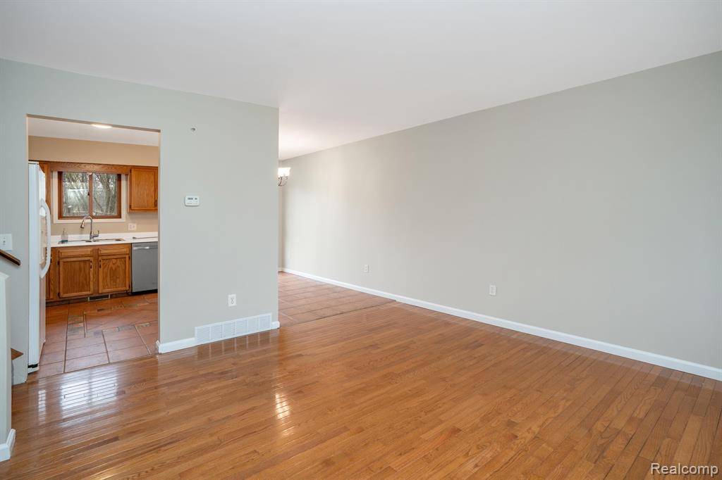 Waterford Twp, MI 48328,4654 Siebert Road