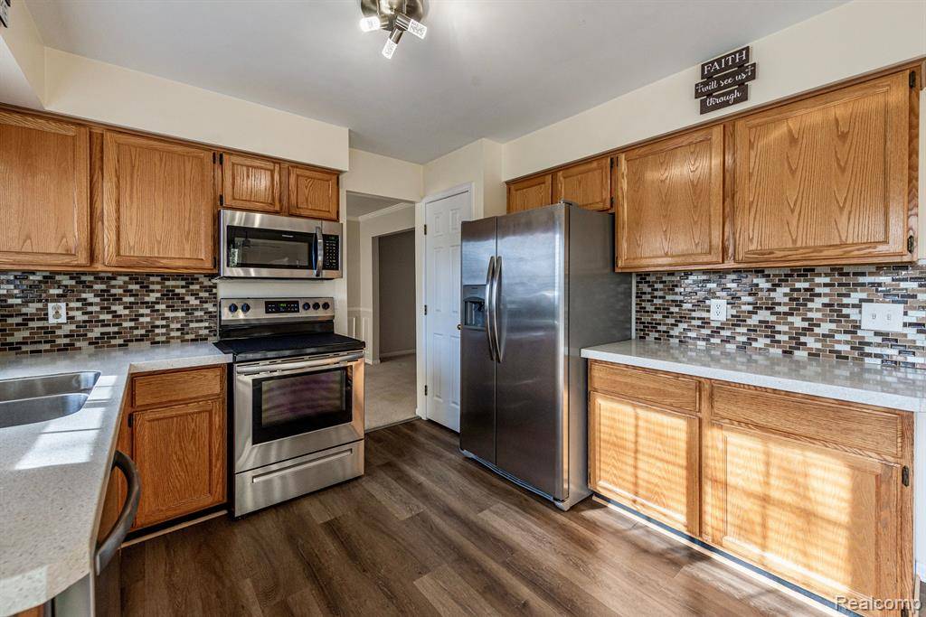 Orion Twp, MI 48360,3023 HOLBEN Drive