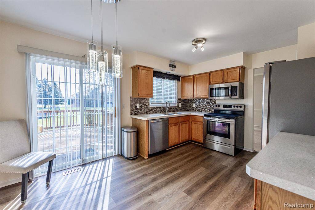 Orion Twp, MI 48360,3023 HOLBEN Drive